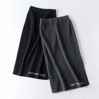 Embroidered Mid Fitted Knit Skirt