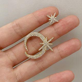 Asymmetrical Rhinestone Moon & Star Drop Earring 1 Pair - Gold - One Size