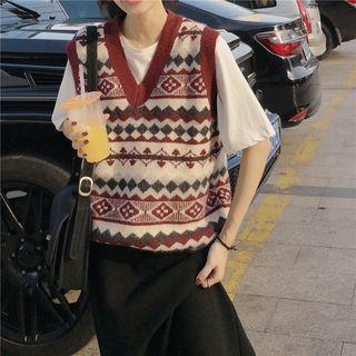 Short-sleeve T-shirt / Patterned Knit Vest / Midi Skirt