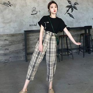 Set: Short-sleeve Printed T-shirt + Cropped Plaid Pants