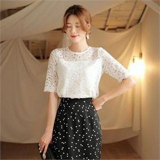 Tall Size Scallop-edge Laced Top