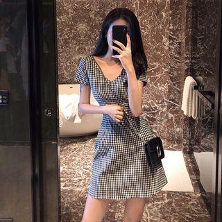 Short-sleeve Check Slim-fit A-line Dress