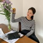 Round-neck Stripe Ribbed T-shirt