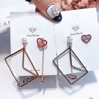 Non-matching Faux Pearl Heart & Envelop Earring