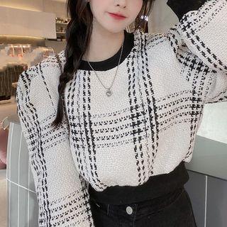 Round Neck Plaid Cropped Sweatshirt