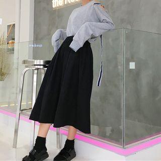 A-line Midi Skirt / Striped Sweatshirt