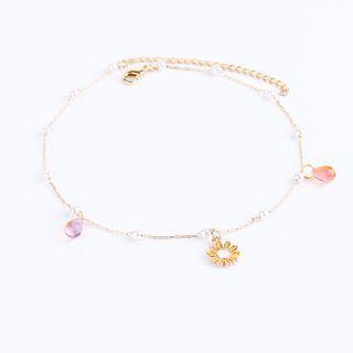 Faux Pearl Daisy Pendant Choker