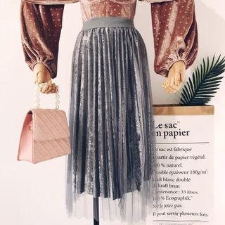 Mesh Overlay Pleuche H-line Skirt