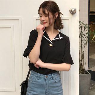 Short-sleeve Contrast-trim Buttoned Top