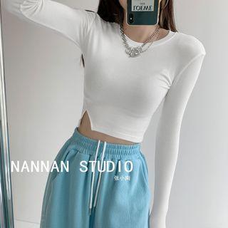 Slit-hem Skinny Crop T-shirt