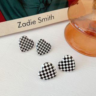 Check / Houndstooth Heart Acrylic Earring