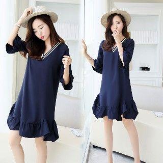 3/4-sleeve V-neck Ruffled Dress