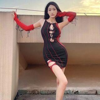 Set: Sleeveless Cut-out Mini Sheath Dress + Oversleeves