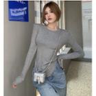 Long-sleeve Padded-shoulder T-shirt