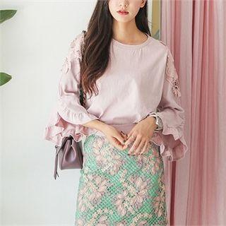 Frilled Slit-sleeve Lace-panel T-shirt