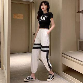 Lettering Cropped Short-sleeve T-shirt / Color Block Sweatpants