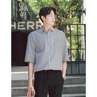 Pocket-front Seersucker Striped Shirt