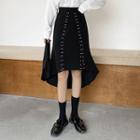 Studded Dip-back Pencil Skirt