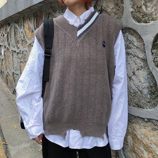 Couple Matching Embroidered Ripped Knit Vest
