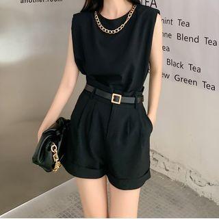 Plain Sleeveless Top / A-line Shorts