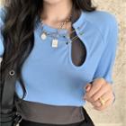 Long-sleeve Cut-out Cropped T-shirt