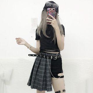 Cropped Short-sleeve T-shirt / High Waist Hot Pants / Plaid Pleated Skirt / Chain Accent Belt