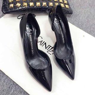 Pointy Patent Heel Pumps