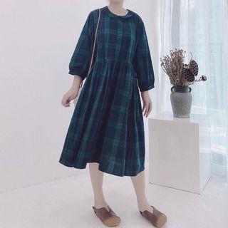 Puff-sleeve Plaid Midi A-line Dress Plaid - Green - One Size