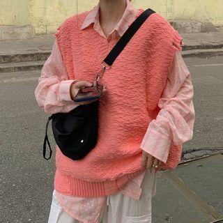 Distressed Sweater Vest / Plain Shirt