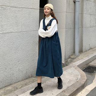Turtle-neck Sweatshirt / Midi A-line Pinafore Dress