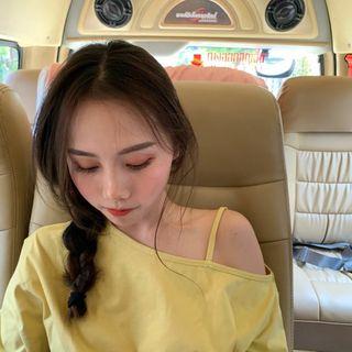 Plain Off-shoulder Loose-fit Short-sleeve Top