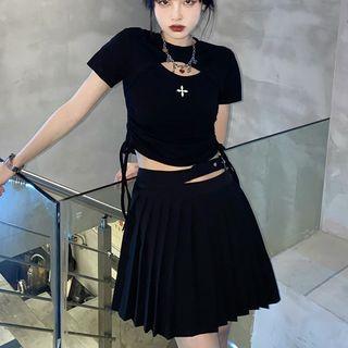 Short-sleeve Drawstring Crop Top / Pleated Mini Skirt / Shorts