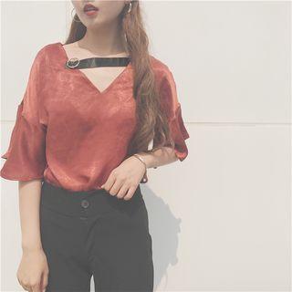 Short-sleeve V-neck