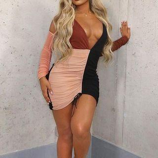 Set: Color Panel Drawstring V-neck Bodycon Dress + Ruched Arm Sleeves