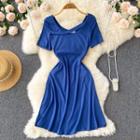 Short-sleeve V-neck Midi T-short Dress
