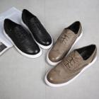 Wing-tip Lace-up Casual Shoes
