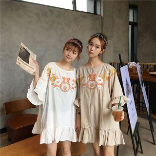 Embroidered 3/4 Sleeve Flounced-hem Shift Dress