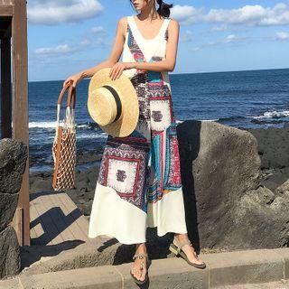 Printed V-neck Sleeveless Wide-leg Jumpsuit