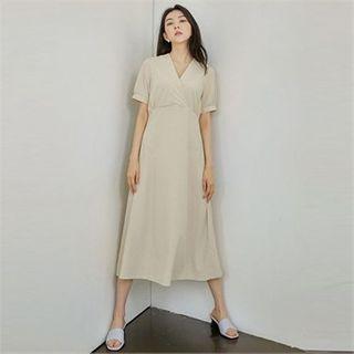 Puff-sleeve Seersucker Dress
