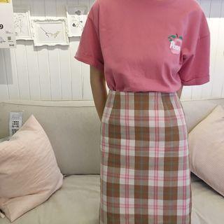Short-sleeve Peach Print T-shirt / Plaid Straight Fit Midi Skirt