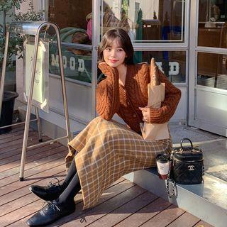 Woolen Cable-knit Cropped Cardigan