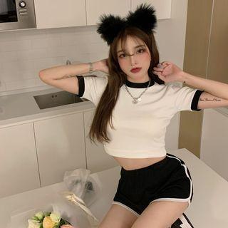 Short-sleeve Contrast Trim T-shirt / Sweatshorts / Set