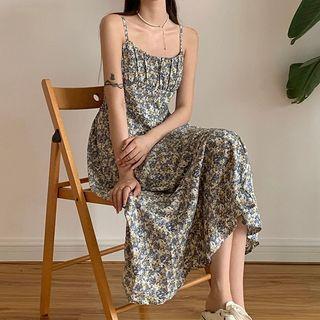 Plain T-shirt / Sleeveless Floral Dress