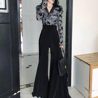 Boot-cut Pants / Long-sleeve V-neck Plaid Top