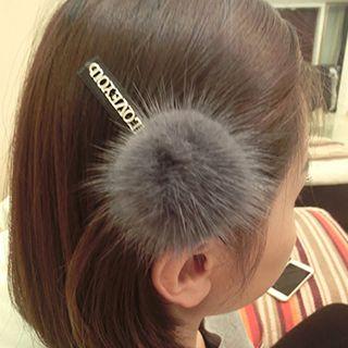 Pom Pom Hair Clip