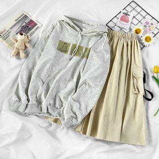 Cartoon Bear Print Hoodie / Cargo Pocket Midi A-line Skirt