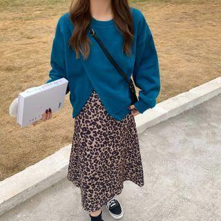 Slit Sweater / Leopard Print Midi A-line Skirt