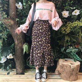 Lettering Sweatshirt / Floral Print Midi Skirt