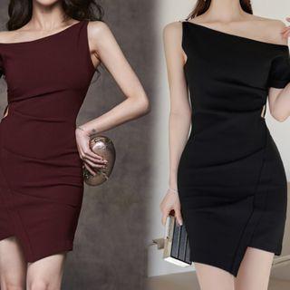 Asymmetrical-sleeve Plain Mini Dress
