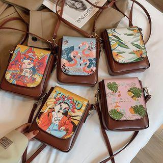 Graphic Print Flap Crossbody Bag